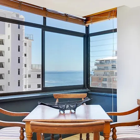 Backup-Powered Bantry Bay View 2 Bed Apartment Cape Town Exterior photo