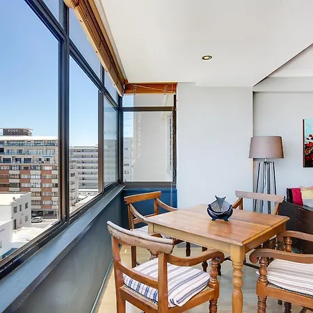 Backup-Powered Bantry Bay View 2 Bed Apartment Cape Town Exterior photo