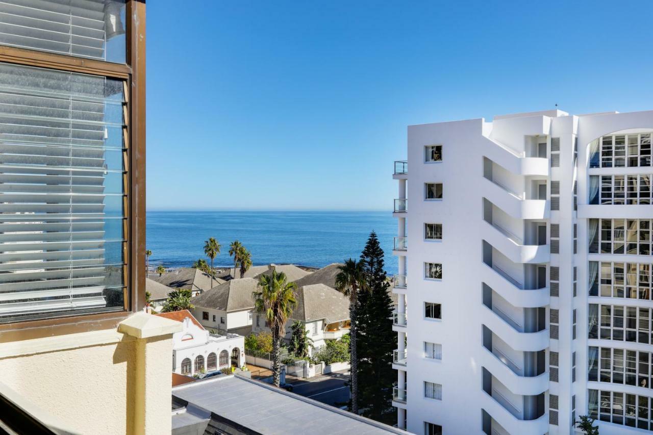 Backup-powered Bantry Bay View 2 Bed