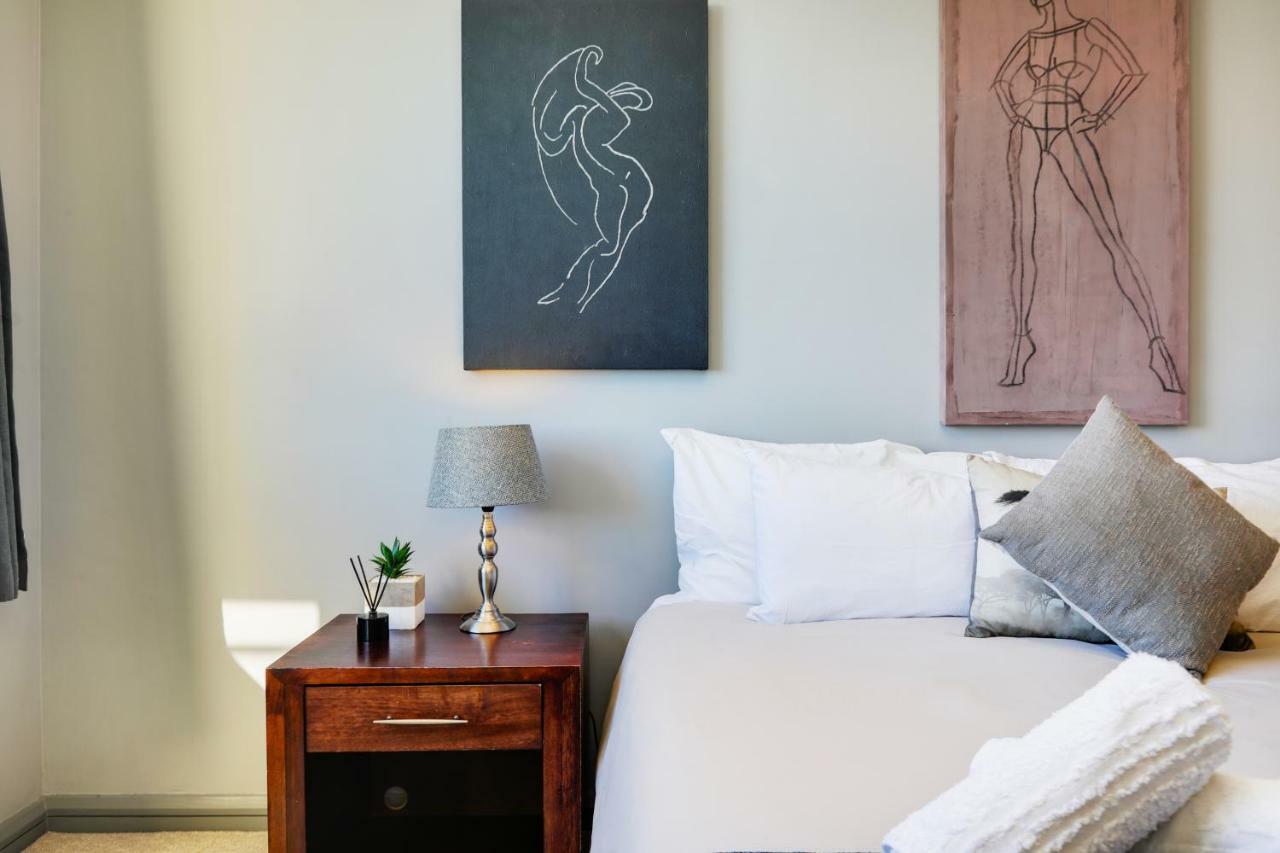 Backup-powered Bantry Bay View 2 Bed Kaapstad